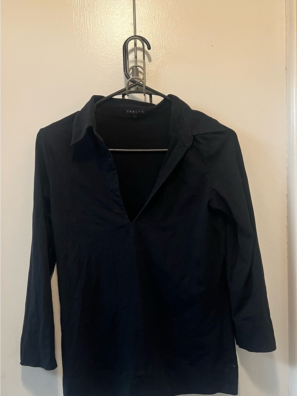 Theory Black Collared V-Neck Long Sleeve Tee